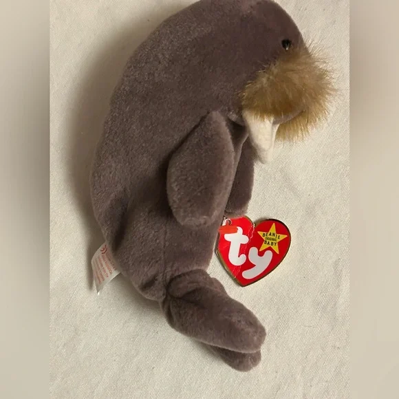 TY Jolly the walrus in beautiful condition with original tag. - Picture 7 of 11